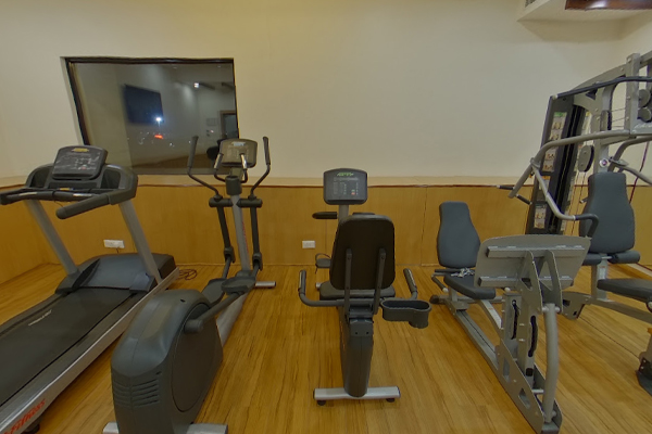 Gym in hotel home IN